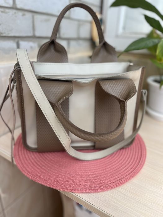 Бежева шкіряна сумка ручної роботи