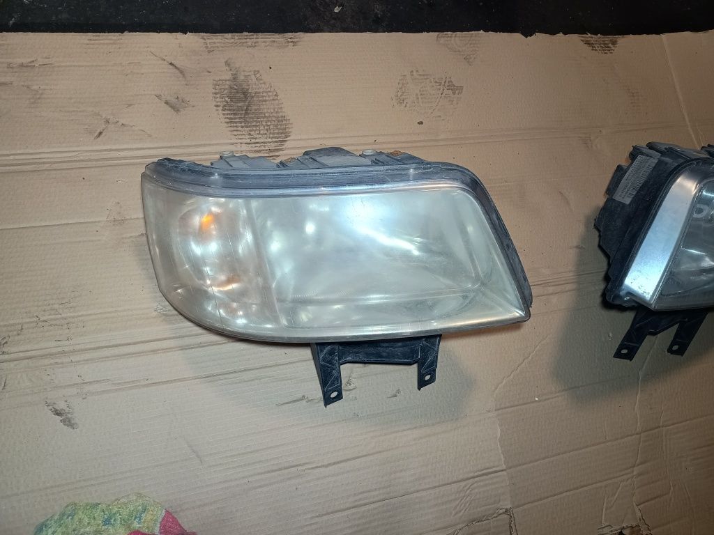 Lampa przód lewa prawa VW T5