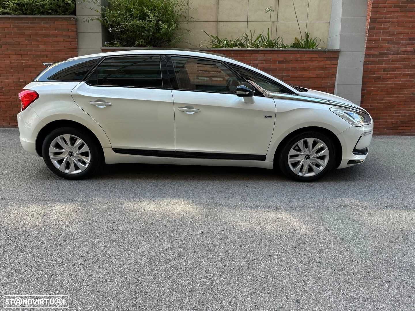 DS5 2.0 HDi Hybrid4 Sport Chic CMP6 200cv