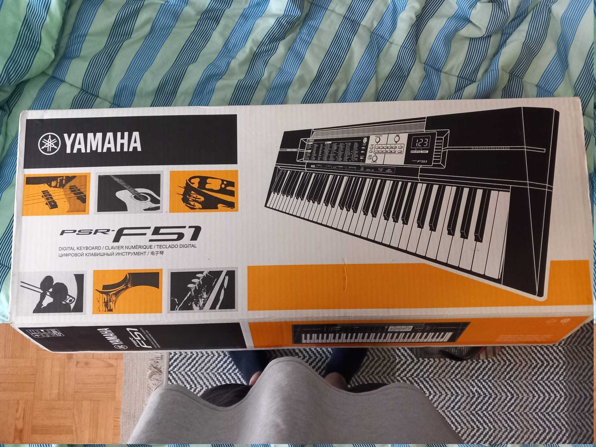 Teclado digital Yamaha PSR-F51