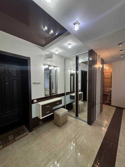 Продаж 2 кімнатної квартири вул. Щепова