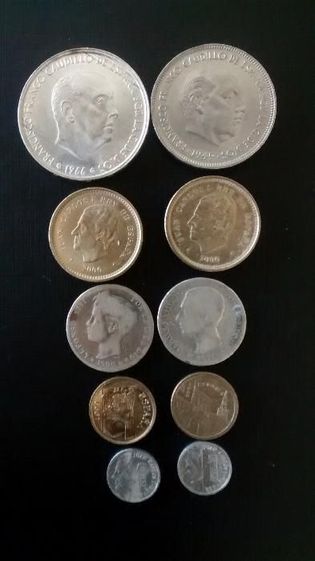 Conjunto de 10 moedas espanholas antigas