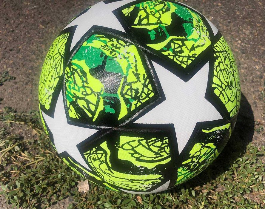 Футбольний м'яч Label AD Green 
5-й розмiр