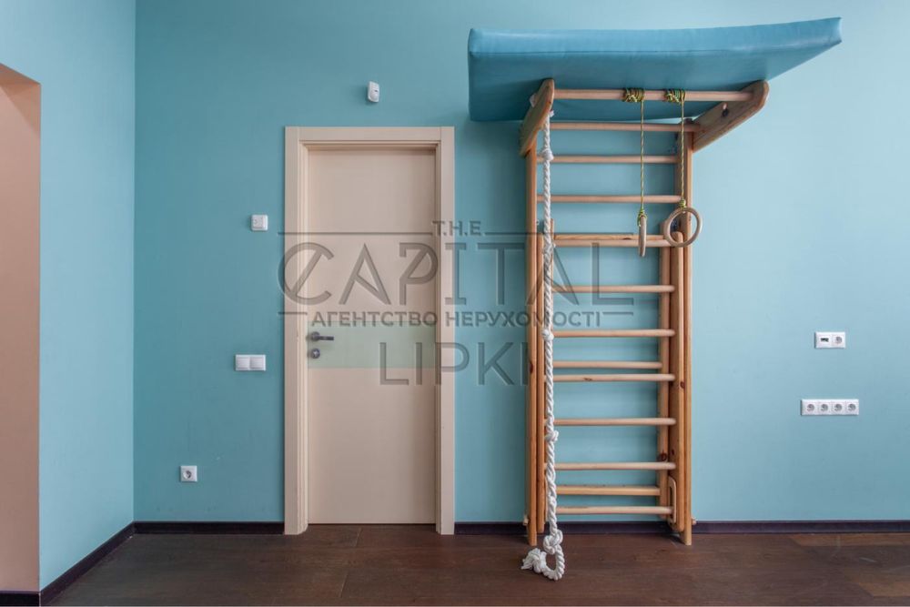 Оренда великої квартири на Липках, Київ