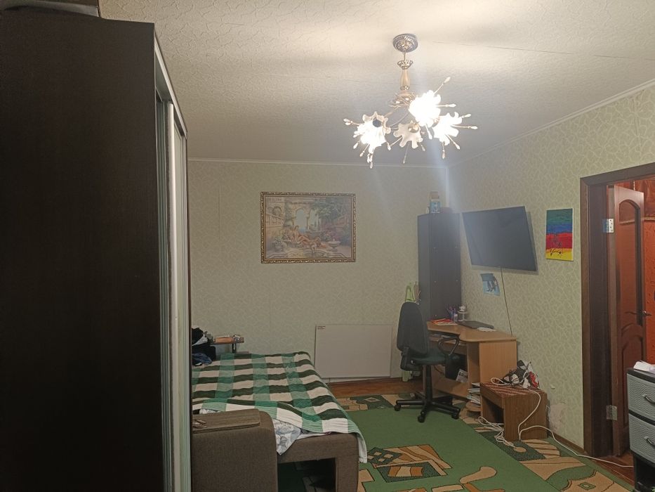 Продаж 2 -кімнатної квартири в центрі Чугуєва