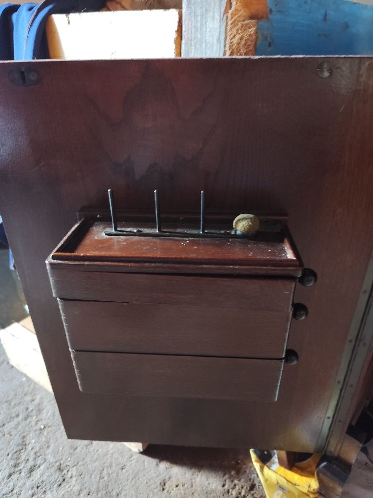 Máquina de costura muito antiga e rara