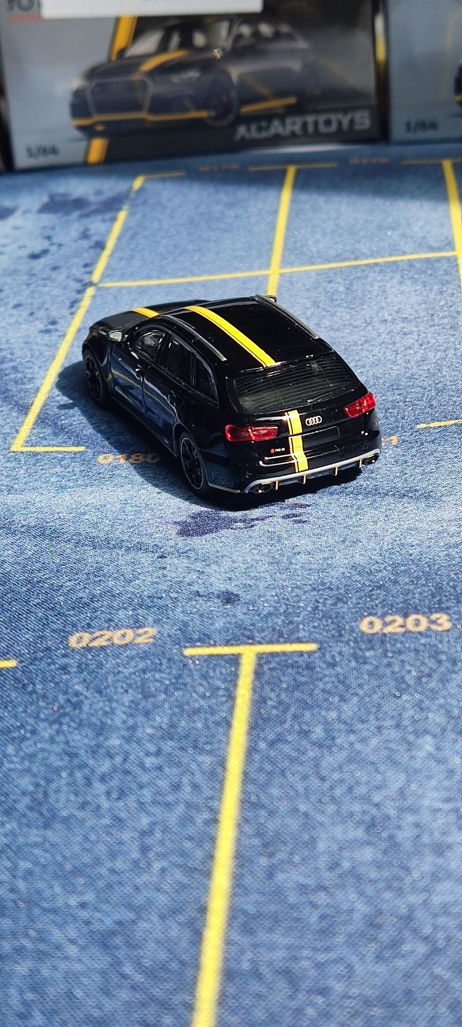 Audi RS6 Avant C7 1:64 , autko gratis za darmo