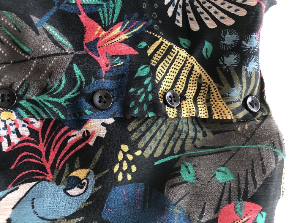 Vestido novo manga cava , forrado