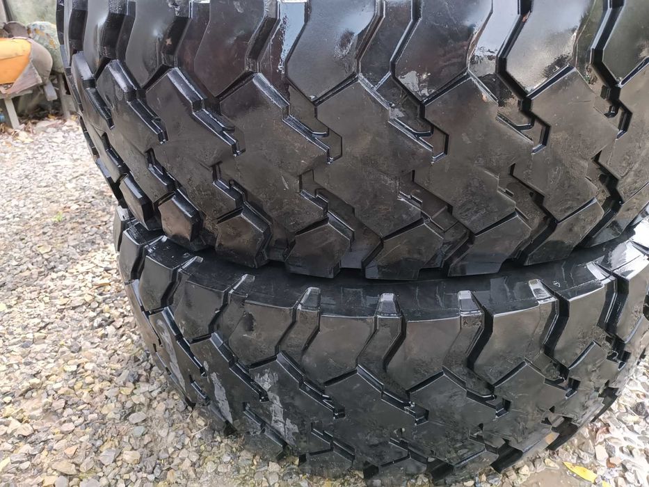 Колеса для вантажних машин та спец техніки