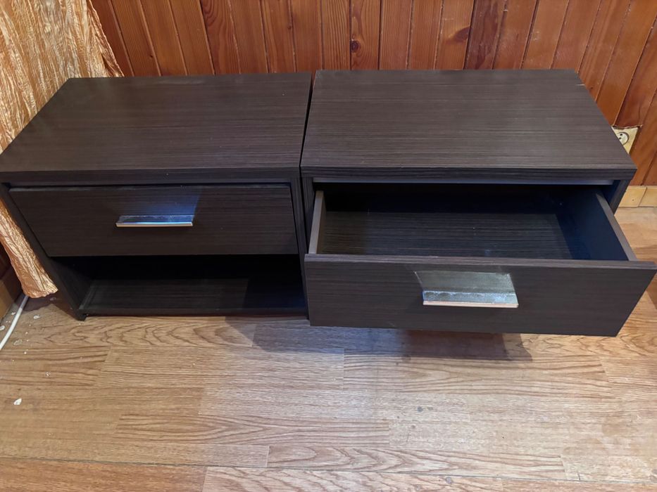 Witrynka, szafa, 2 stoliki nocne, komoda