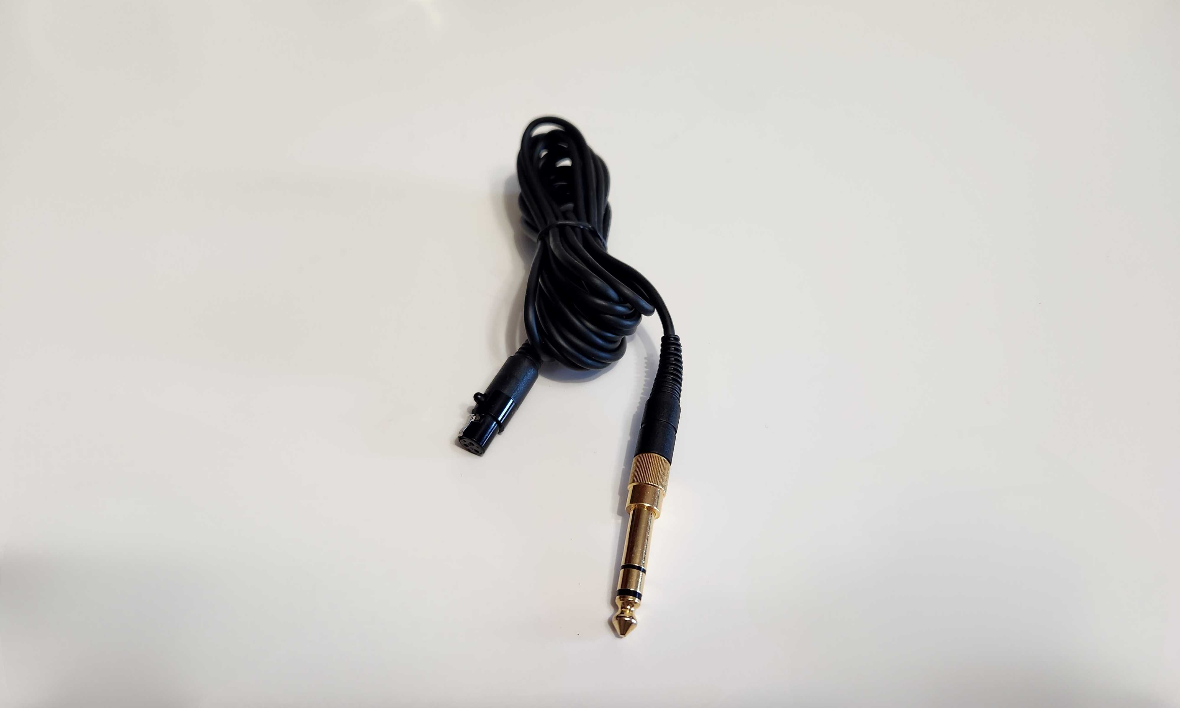 Студійні навушники AKG K271