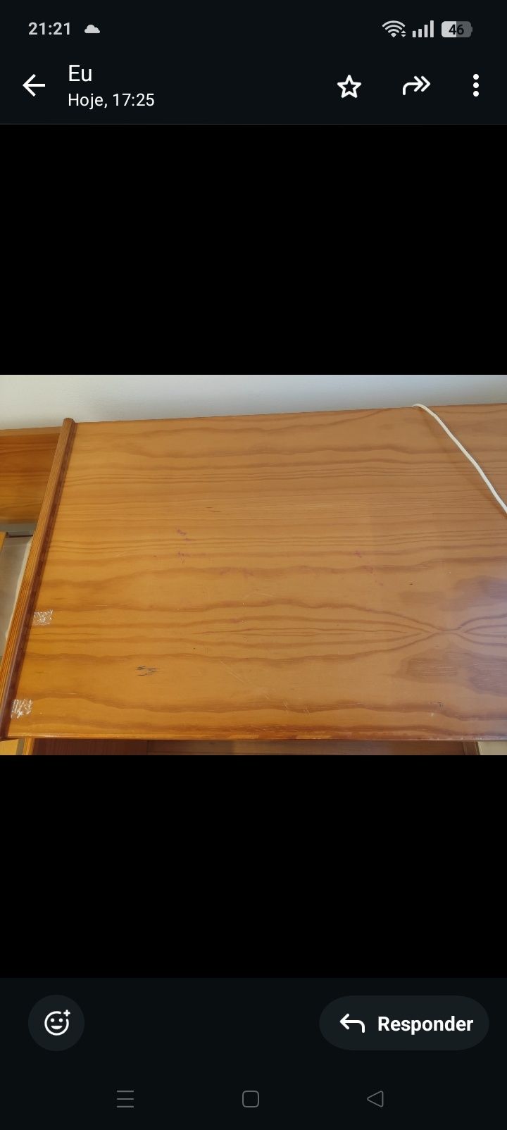 Cama com gavetão e secretária