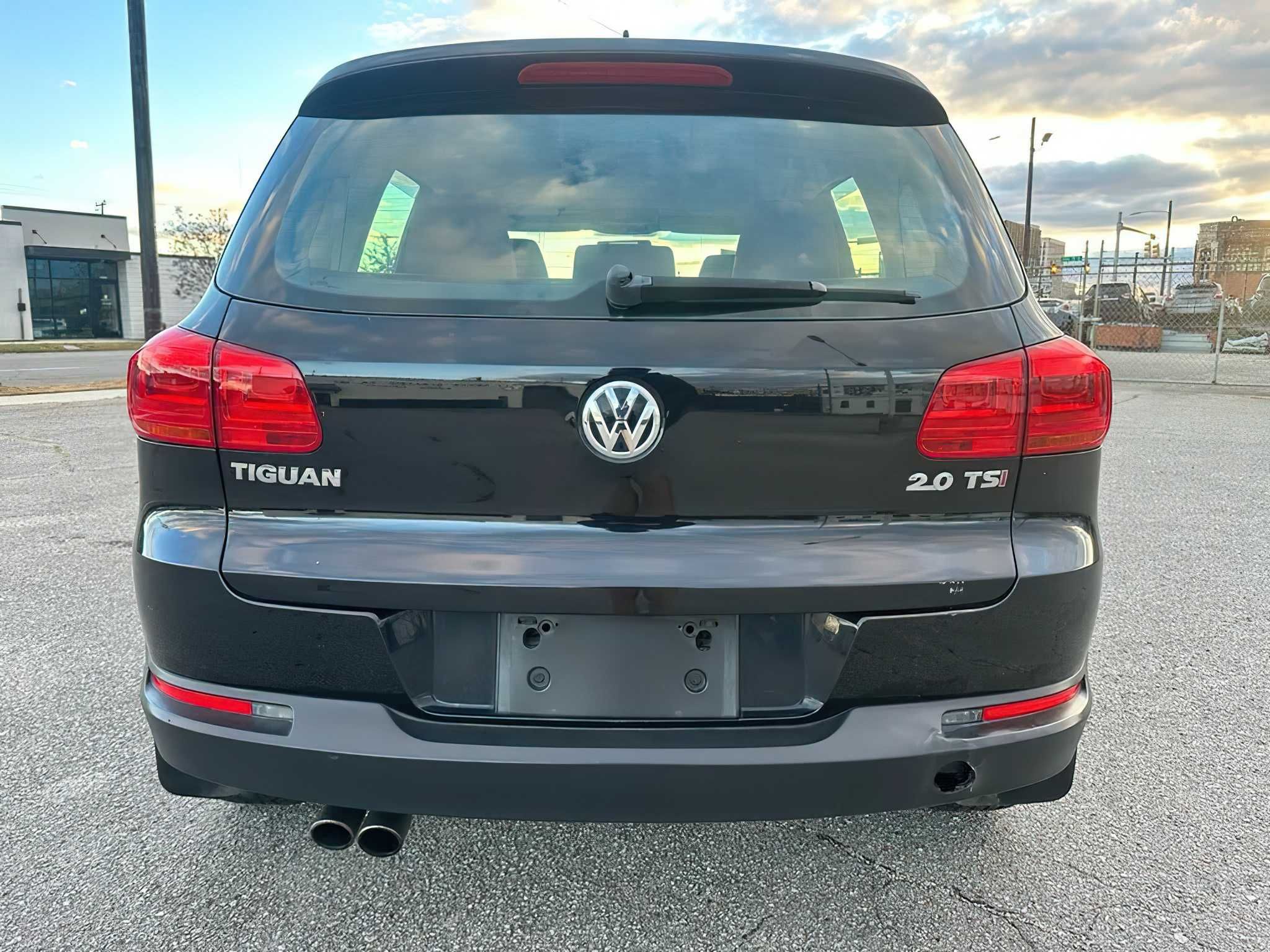 Volkswagen  Tiguan 2015