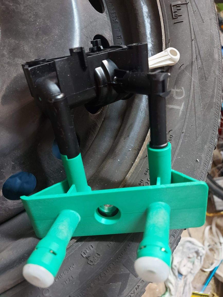 Pompa sprzęgła LUK Focus 1.6, 2002 r lift