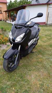 Yamaha X-max 125