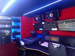 Пропоную допомогу з першим робочим місцем/доступом в професію