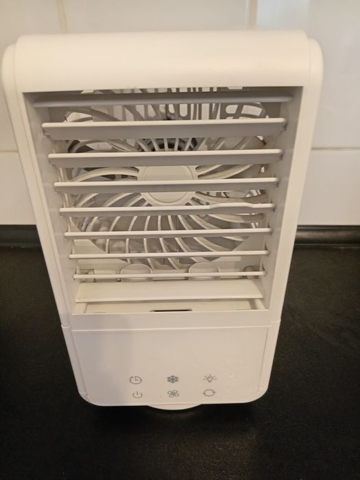 Mini klimatyzator wiatrak. Przenośny. Nowy. Lampka nocna. Na wodę.