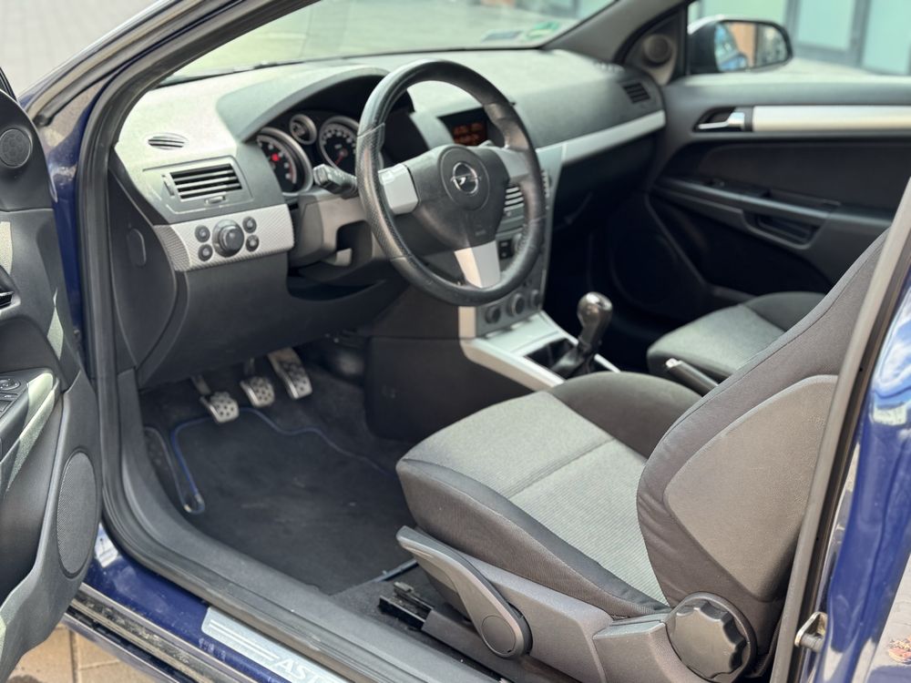 Opel Astra GTC 1.8 2005r zadbana