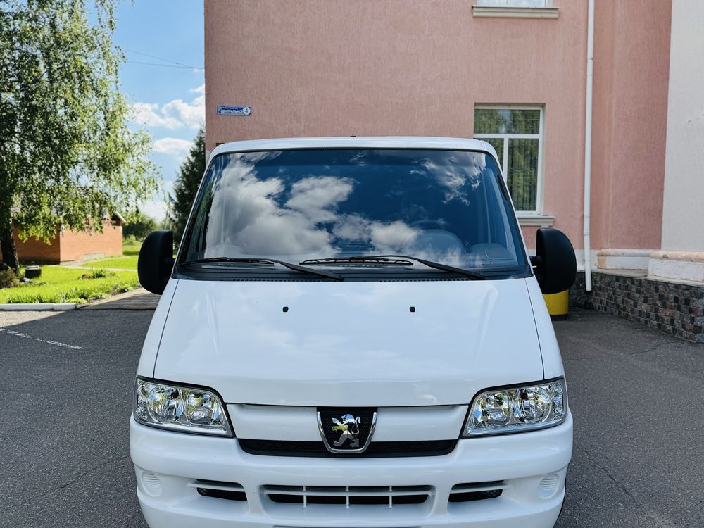 Peugeot Boxer 2.2D 8-Mest 2006 рік