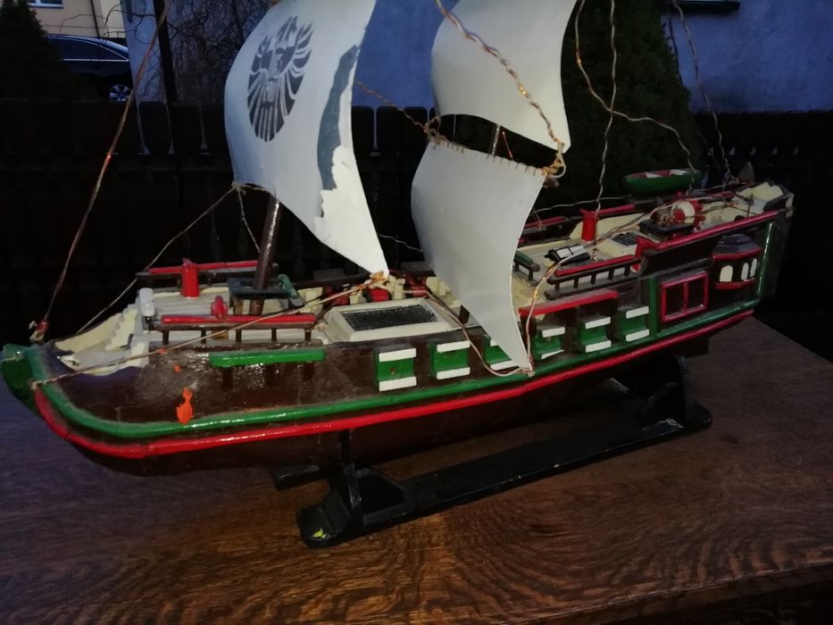 Żaglowiec ręcznie robiony.