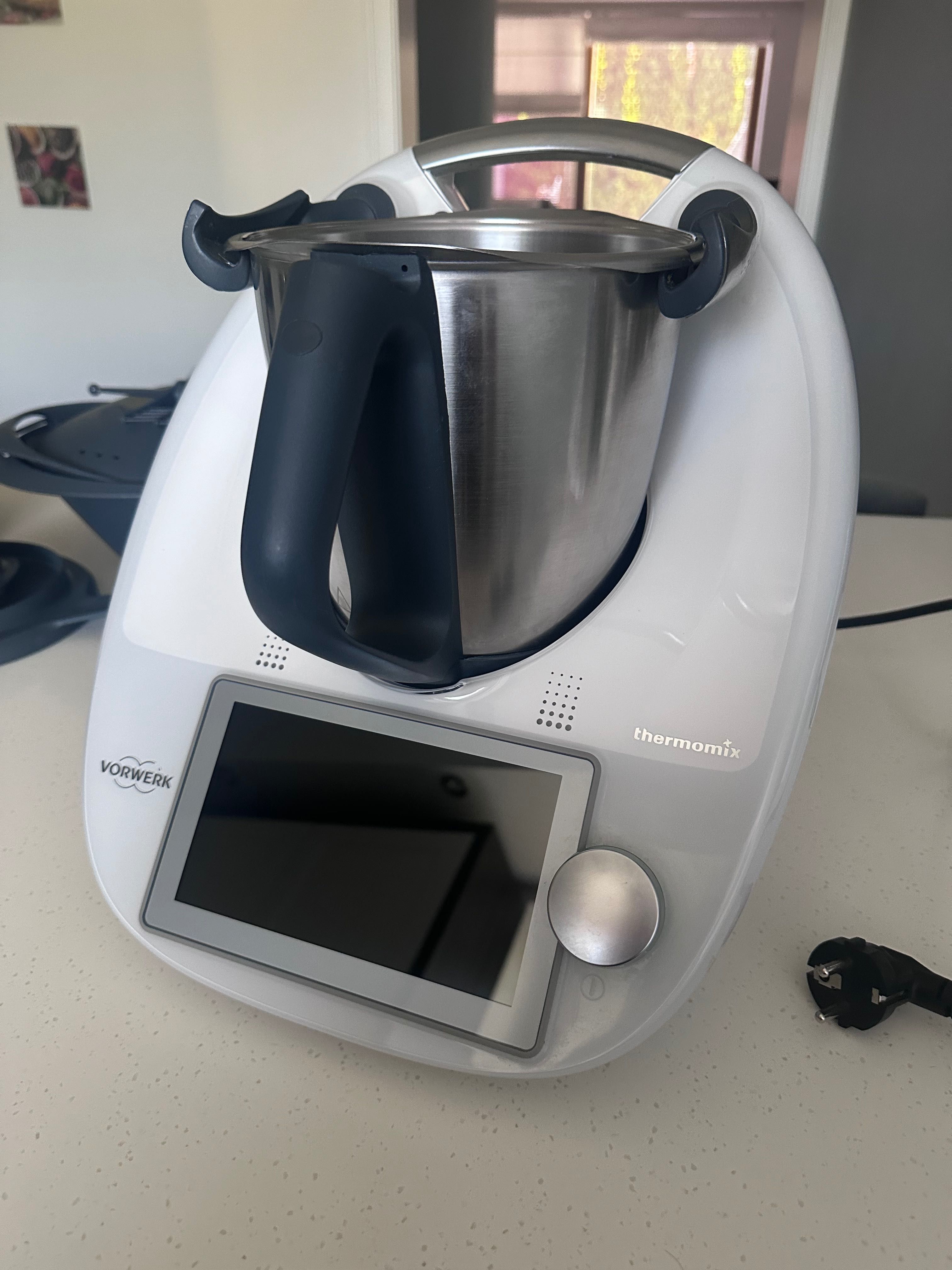 Pomocnik w kuchni - thermomix TM6