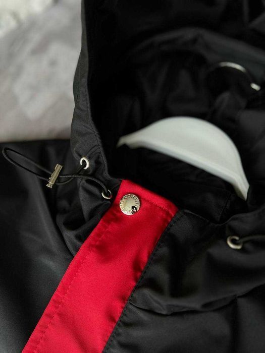 Вітровка TNF The North Face Red Black чоловіча з біркою qr-code 57/XH5