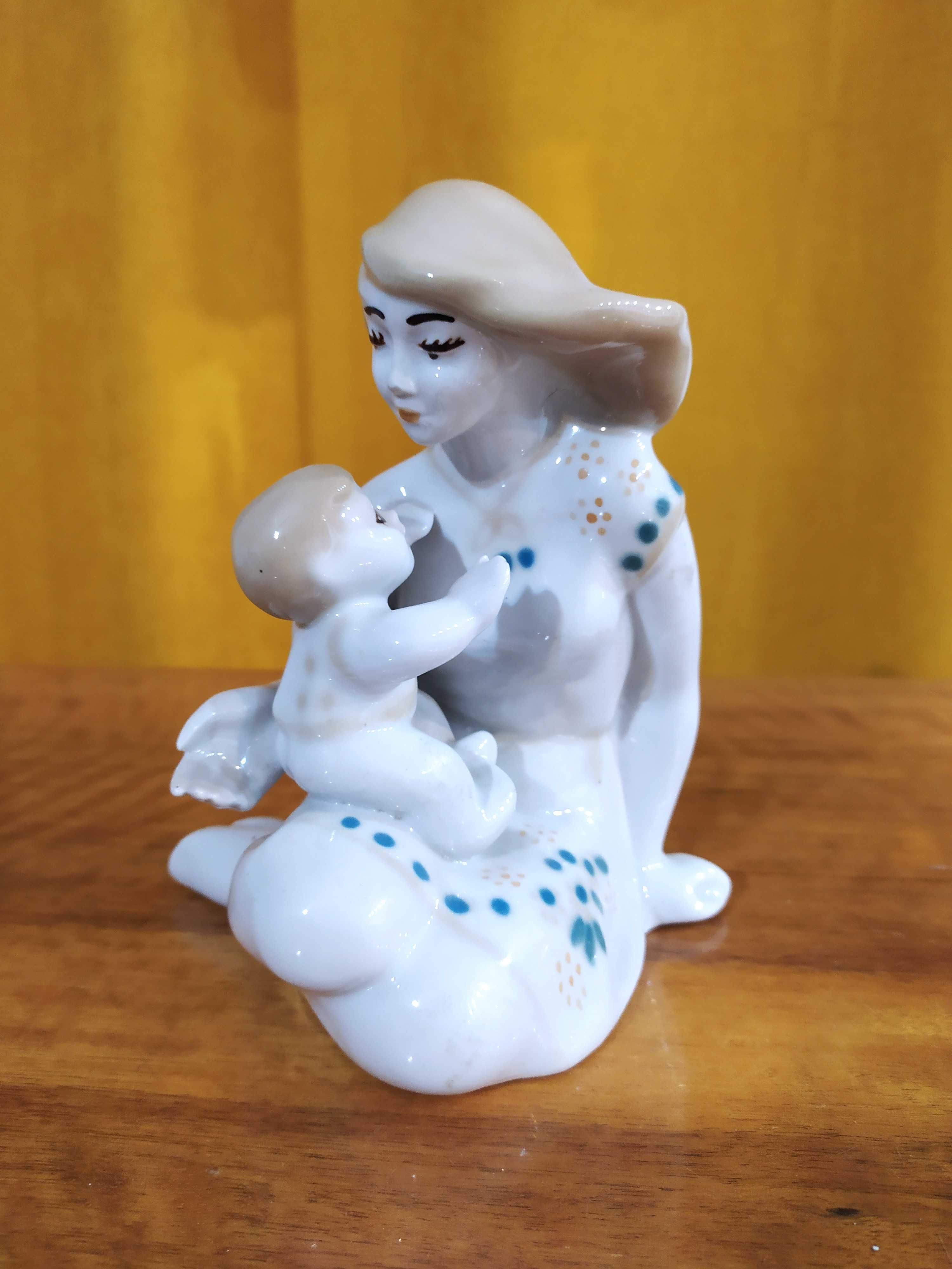 Porcelana Kobieta z dzieckiem