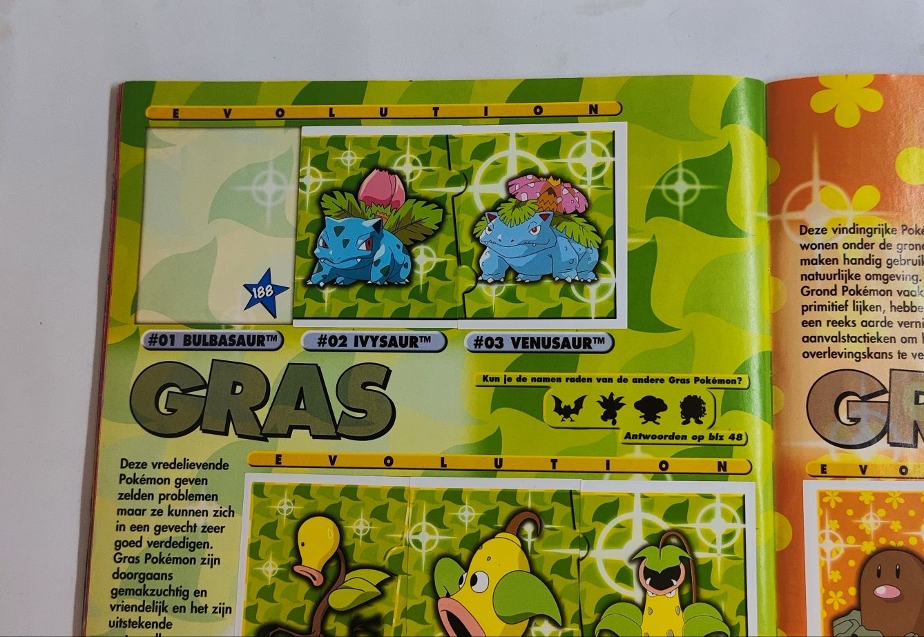 Álbum Pokémon Merlin (1999). Faltam apenas 12 Cromos.