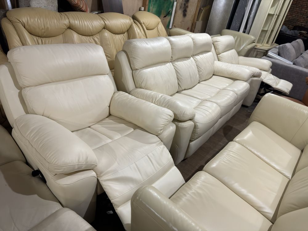 Шкіряний розкладний диван і 2 крісла-реклайнери. Ідеал. Італія. Кожа