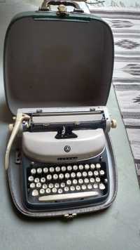 Maszyna do pisania Alpina z 1956r. Bavaria