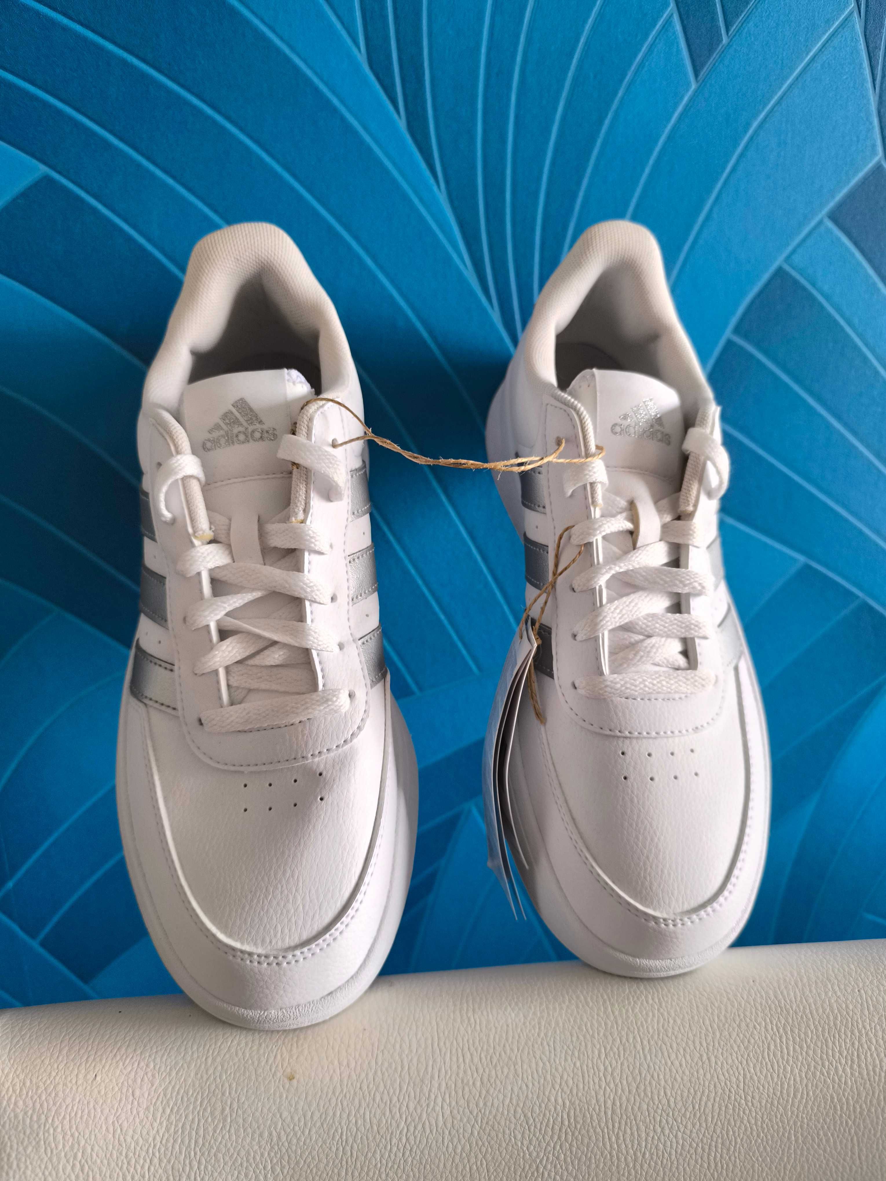 Sapatilhas ADIDAS Brancas  NOVAS