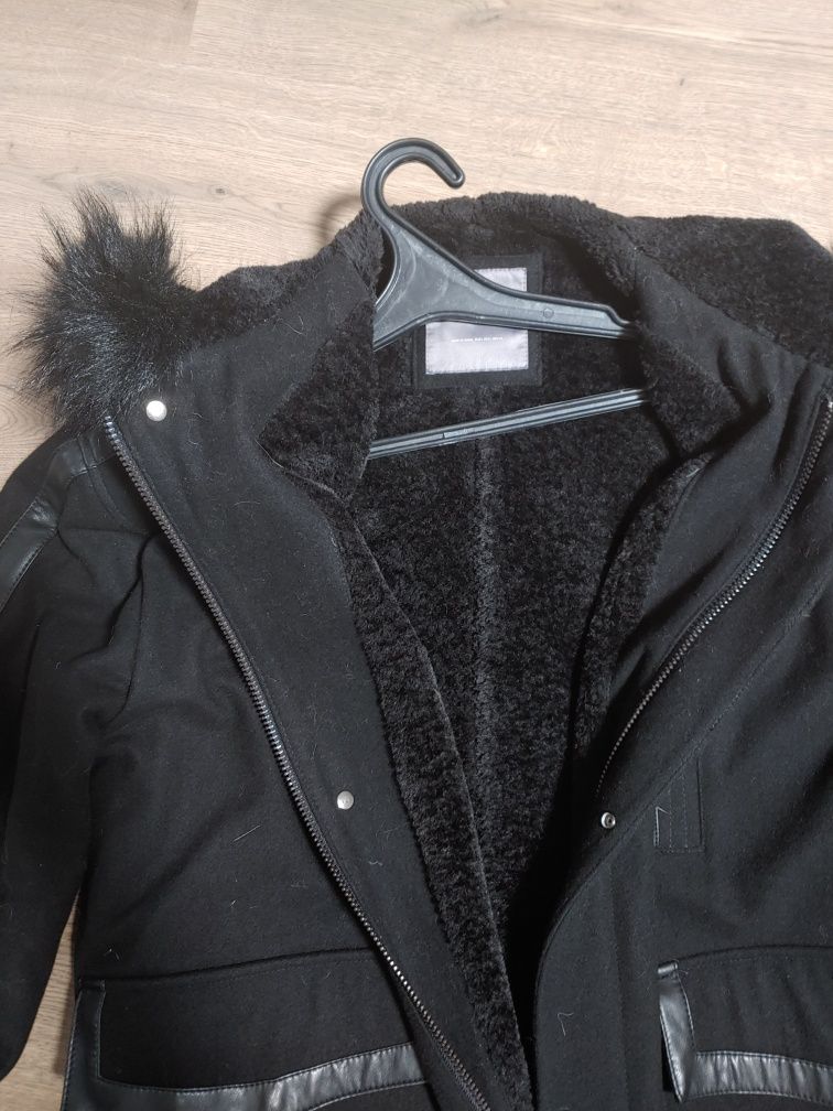 Зимнее пальто Zara с мехом