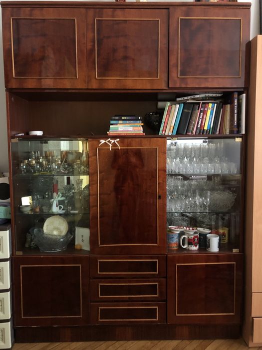 Сервант з антресоллю радянського періоду