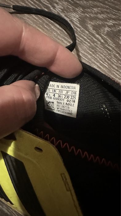 Продам бутсы adidas