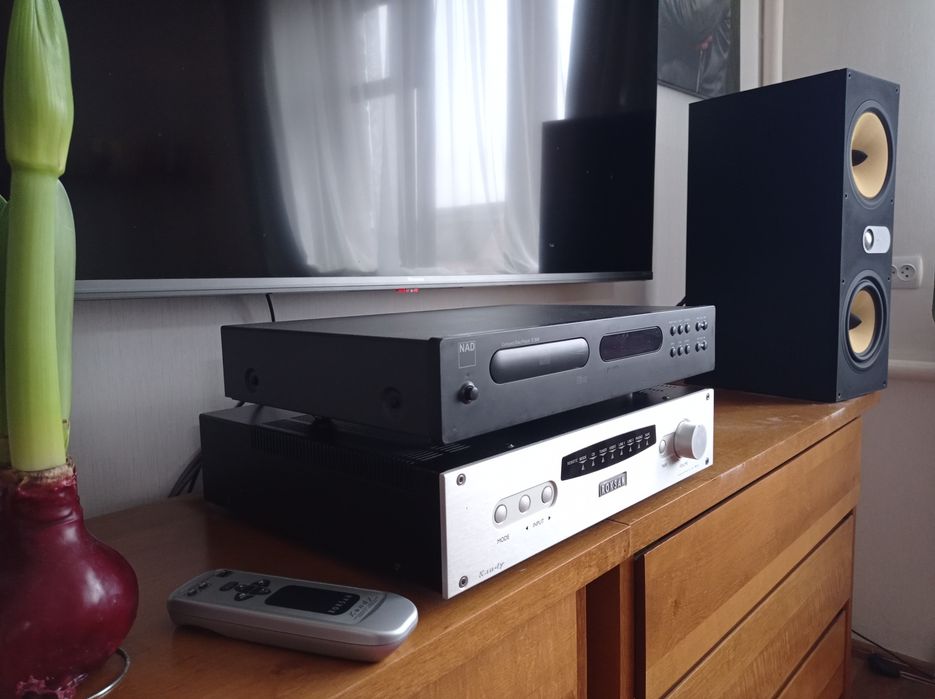 Cyrus 8vs.  high-end підсилювач звуку Усилитель звука