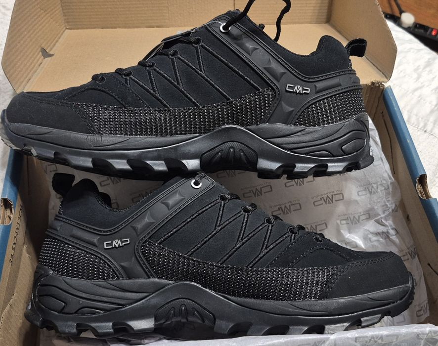 Трекінгове взуття CMP з мембраною.