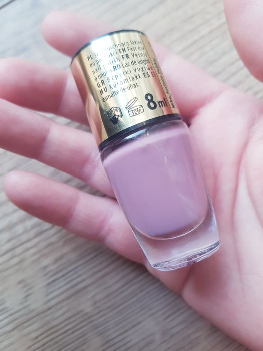 Nowy lakier do paznokci marki Lovely 8ml