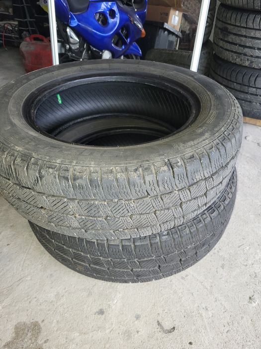 Opony zimowe 2 sztuki 205x65xr16C