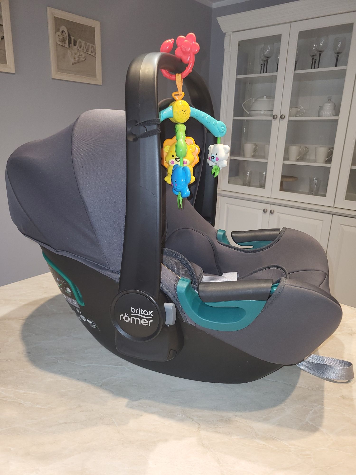 Fotelik britax rőmer Baby-Safe 3 i-Size + karuzela i nosidełko Kutnik