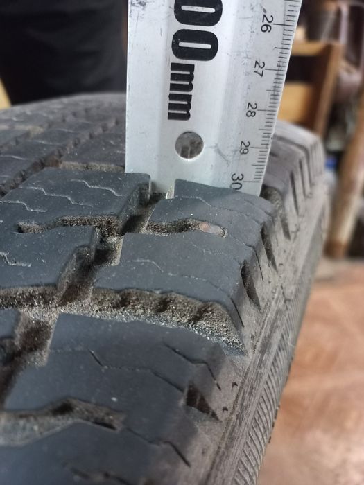 Резина зимова з дисками  на 16 _185/75