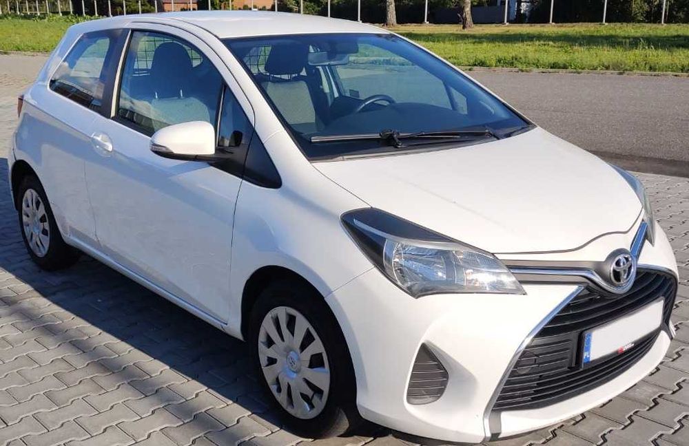 Toyota Yaris 2015 VAN XP13N(A) D4D 66kW biały salon Polska