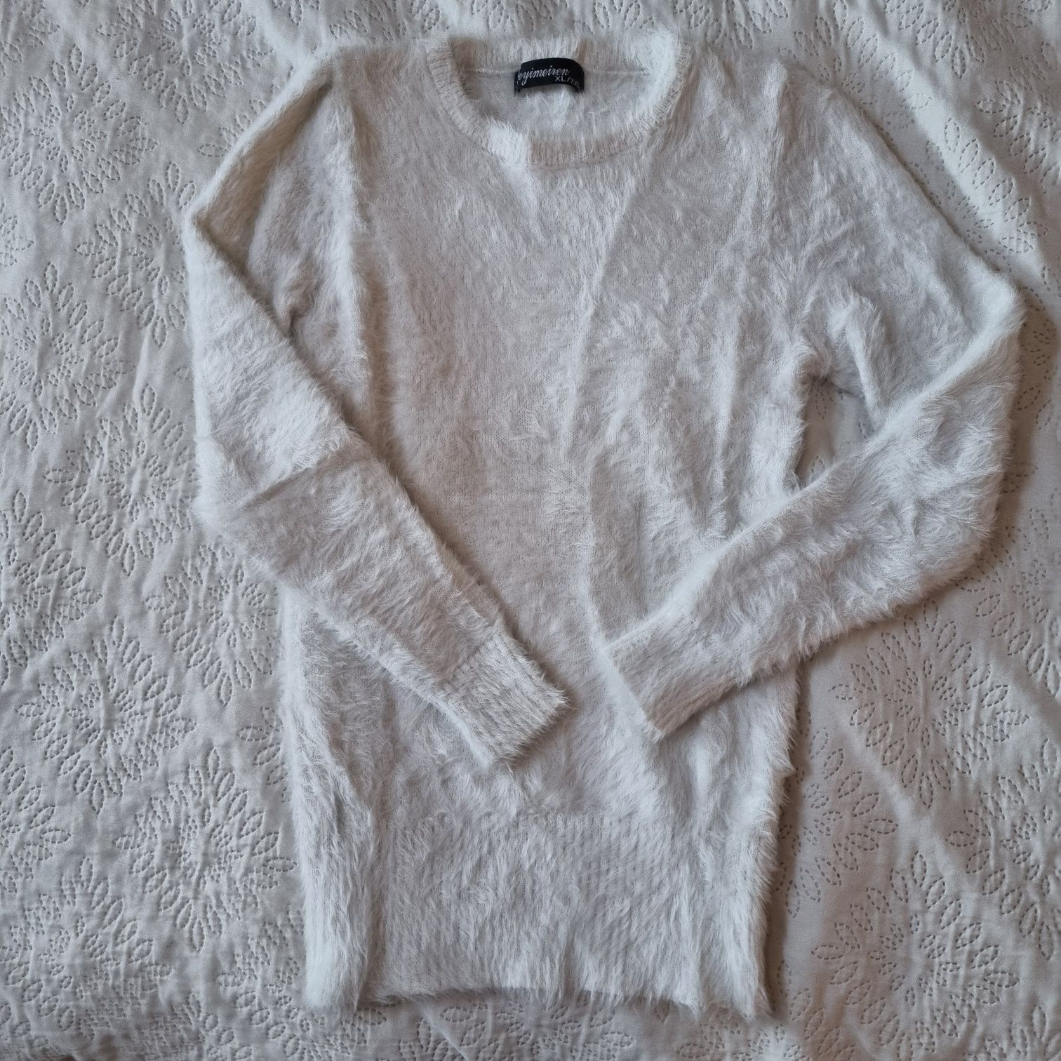 Biały sweterek 36