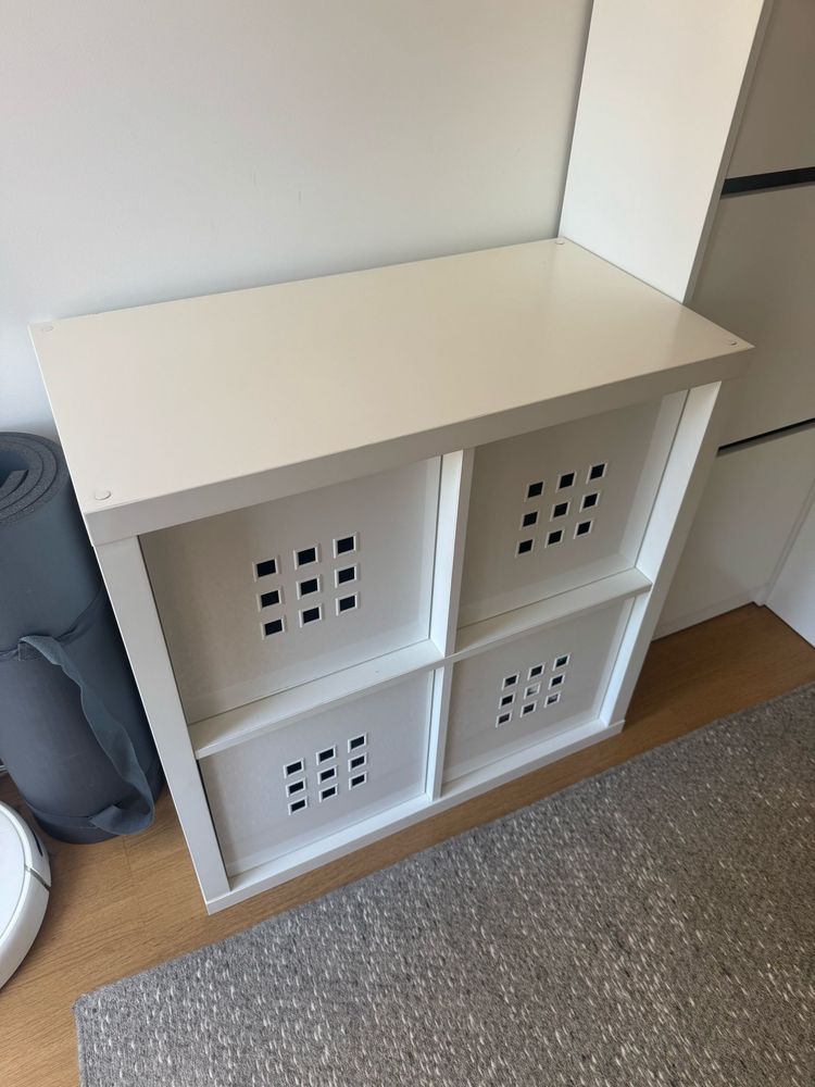 Estante KALLAX Branca IKEA 77x77cm com os 4 cubos