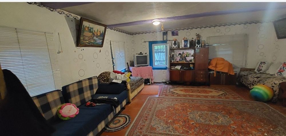 Продам,здам будинок під дачу.