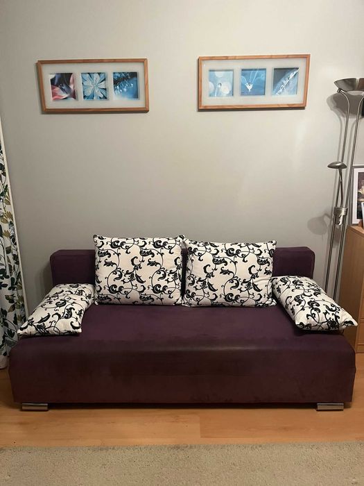 Kanapa rozkładana 135x190 cm fioletowa