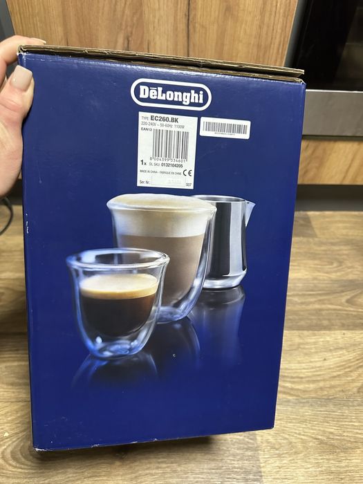 Продам кавомашину нову DeLonge