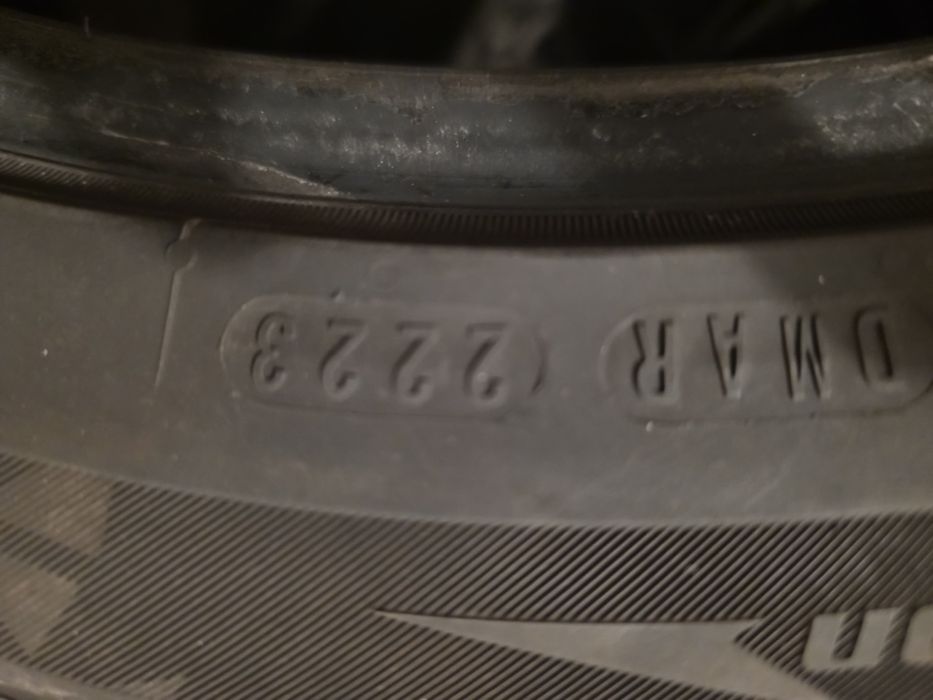 Opony zimowe 225/45/17 - idealny stan