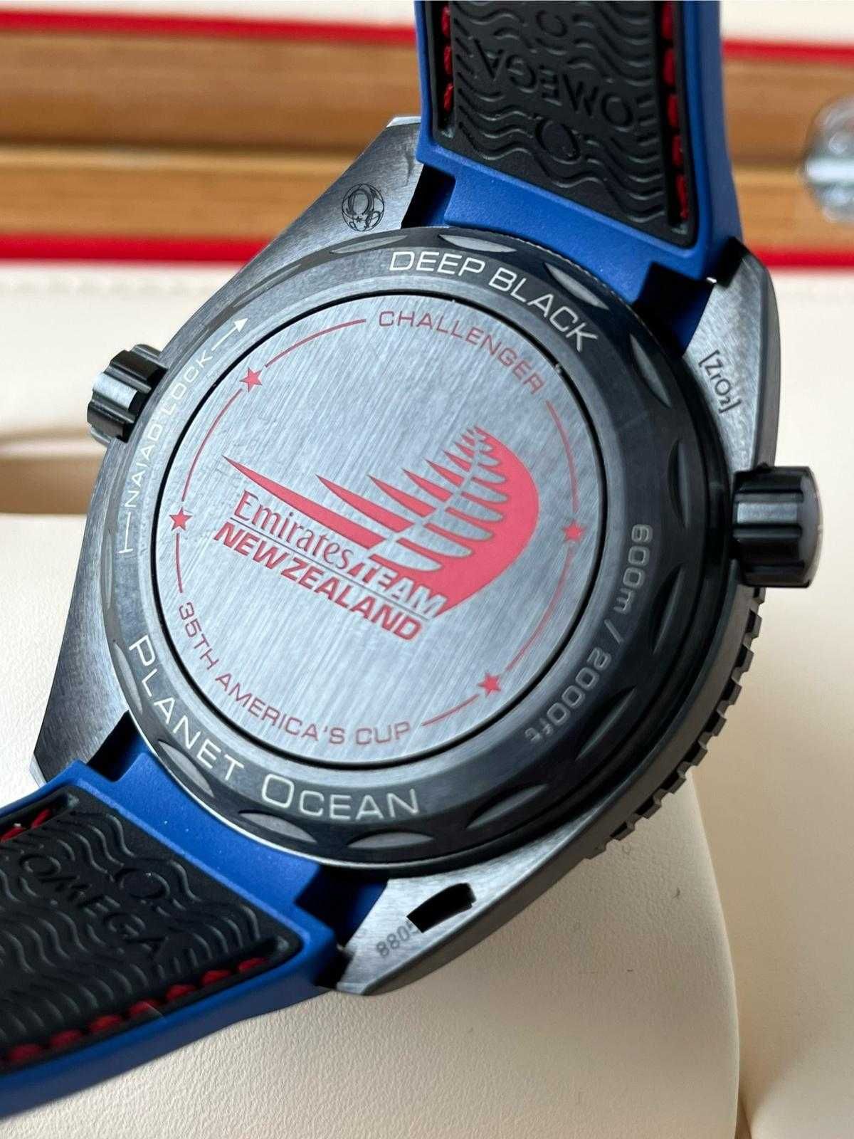Omega Seamaster Planet Ocean
 GMT