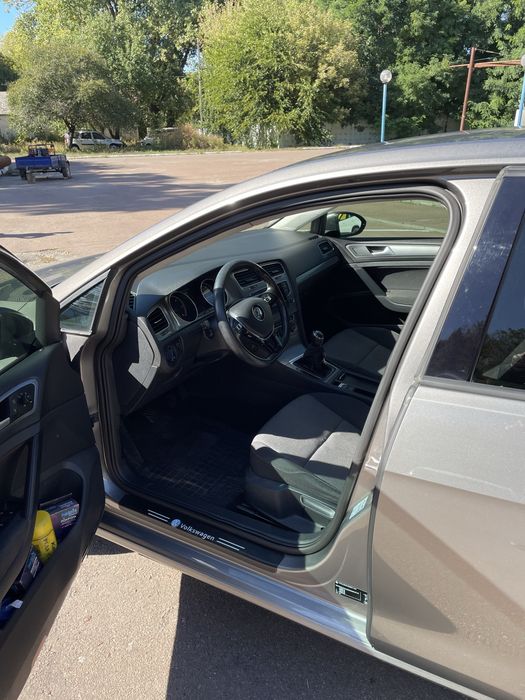 Volkswagen GOLF 7