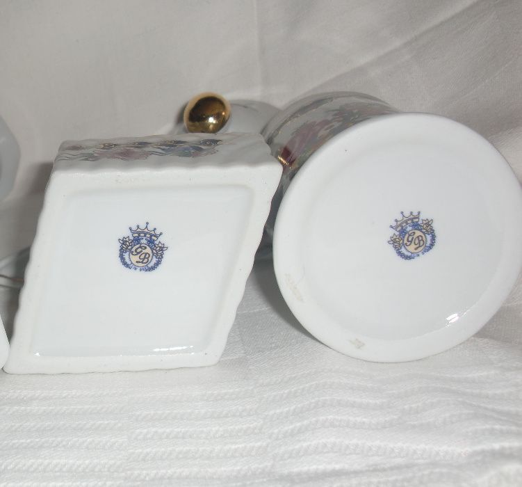 Peças de decoração em porcelana